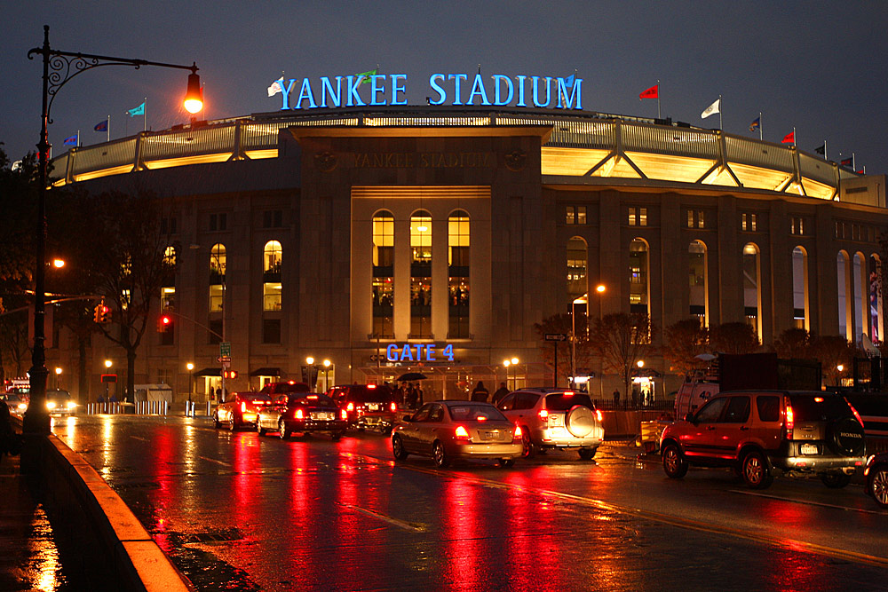 Bombazo en el Bronx con expectativa entre aficionados de los Yankees tras declaraciones de Aaron Boone sobre el mercado de la MLB.