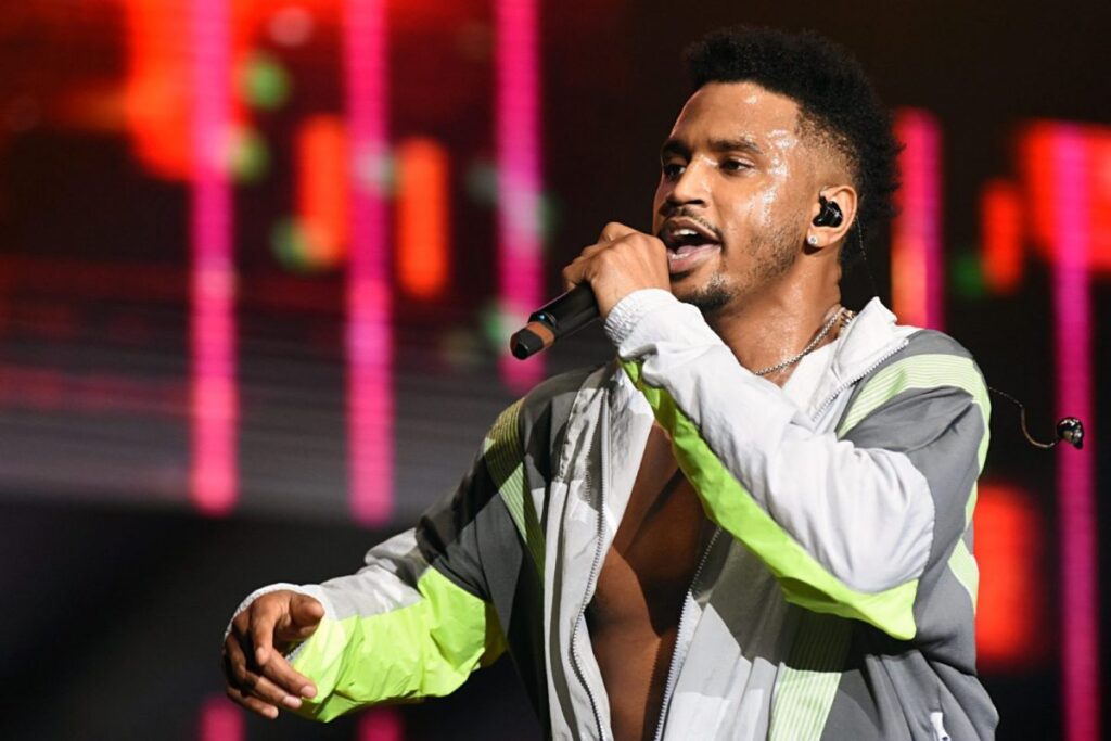 Trey Songz en Manhattan tras ser arrestado por incidentes ocurridos en clubes nocturnos de Nueva York