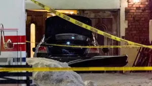 Entrada de sinagoga Jabad en Nueva York con presencia policial tras ataque relacionado con delitos de odio