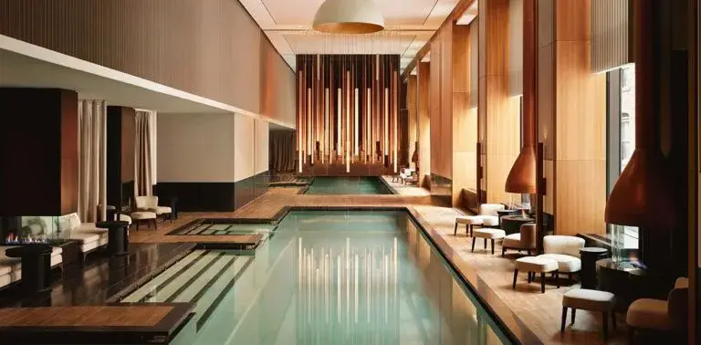 nuevo lujo NYC redefine el estatus con experiencias privadas y acceso a comunidades selectas en Nueva York