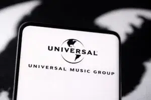 Oferta de más de 60 mil millones por Universal Music redefine industria musical global