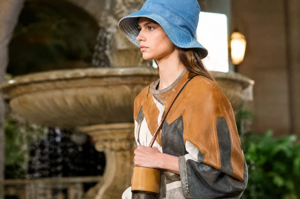 Desfile Louis Vuitton Nueva York inspirado en cultura pop y lujo internacional en Manhattan