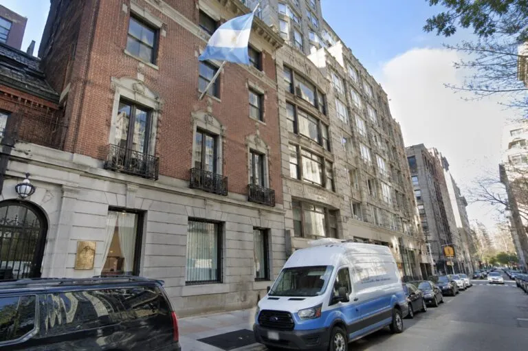 Calle homenaje a Argentina en Manhattan cerca de Central Park en Nueva York