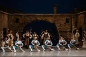 Bailarines mexicanos destacan en Nueva York fortaleciendo la presencia cultural de México en Estados Unidos