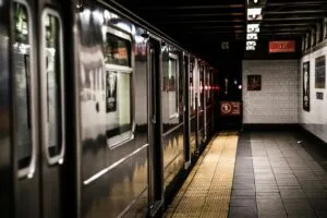 Turistas evitan errores comunes en el metro de Nueva York durante su visita