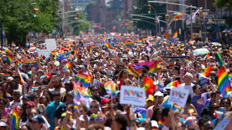 Desfile del Orgullo LGBTQ+ en Nueva York: ruta y horario del Pride 2026