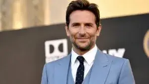 Bradley Cooper foodtruck en Nueva York preparando cheesesteaks durante una jornada benéfica
