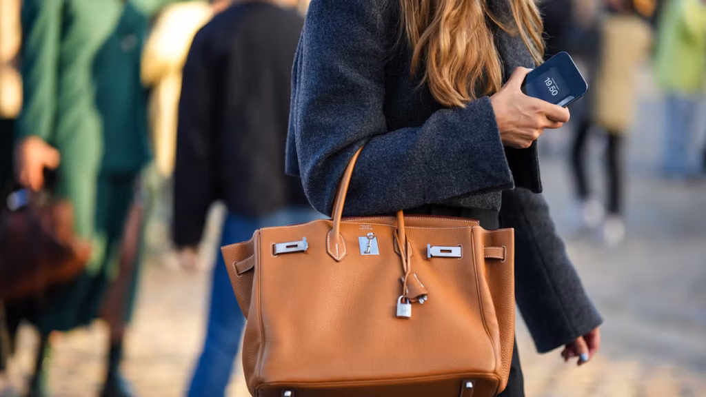 Bolso Birkin de Hermès, uno de los accesorios de lujo más exclusivos y cotizados del mundo.