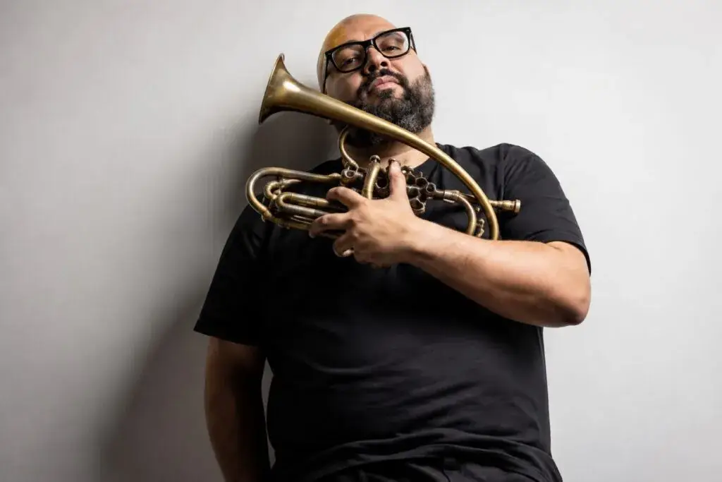 Matt Doe lleva el sonido de Nueva York a Guadalajara en un concierto con Brassarmada
