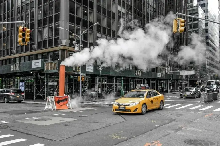 Peaje de congestión en Nueva York no empeoró la calidad del aire durante su primer año.