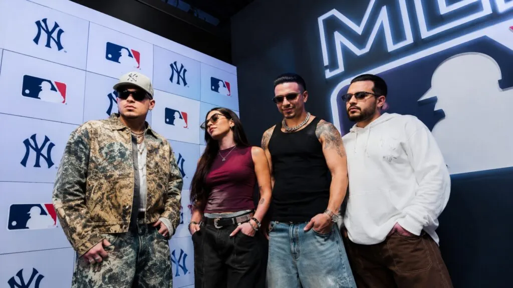 Fuerza Regida cierra en Nueva York su gira por estadios de MLB y celebra el crecimiento de la música mexicana