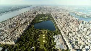 Central Park enfrenta calor, lluvias y erosión mientras Nueva York fortalece su infraestructura verde ante el cambio climático.