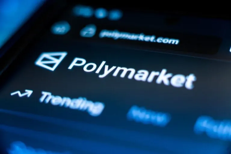 Polymarket enfrenta una demanda de Nueva York relacionada con sus mercados de predicción y las leyes estatales sobre apuestas.